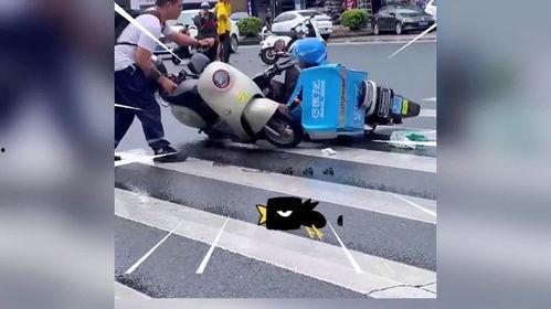 外卖小哥吃瓜趣闻