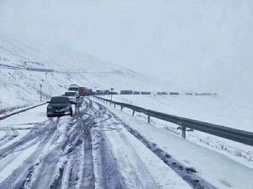 独库公路吃瓜视频,揭秘新疆自驾奇遇记