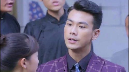 胖子情侣吃瓜路人,一路吃瓜，一路欢笑